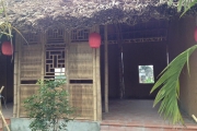 Nhà lá vách đất ở Hà Nội 
